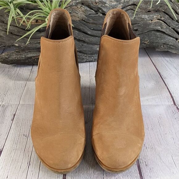 Vince Camuto Hame Suede Booties - Picture 2 of 9